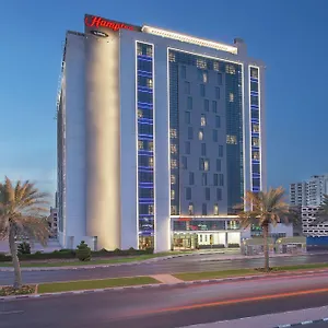 Hampton By Hilton Airport Szálloda